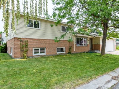 1204 Margaret St