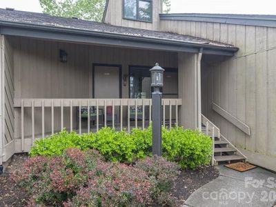 147 W Lake Dr S #1203