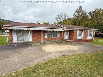 302 Campbell Ave