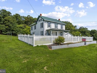 1195 Loop Rd