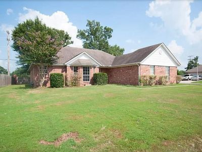 1560 Marlise Dr