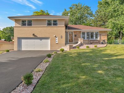 8714 Lynwood Dr