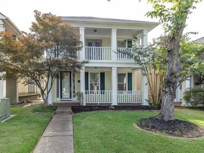 1128 Island Pl E