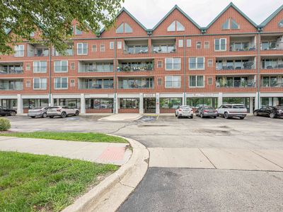 1111 Burlington Ave Unit 422