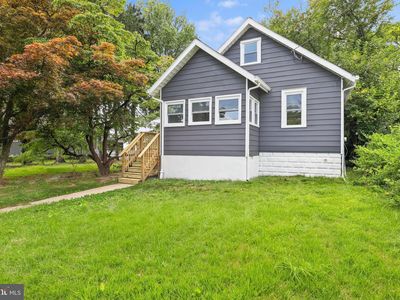 865 N Read Ave
