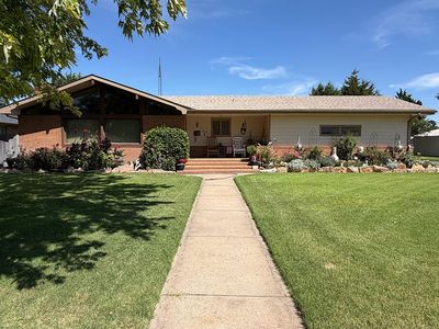 208 Plaza Ave
