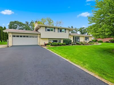 22W375 Walnut Ave