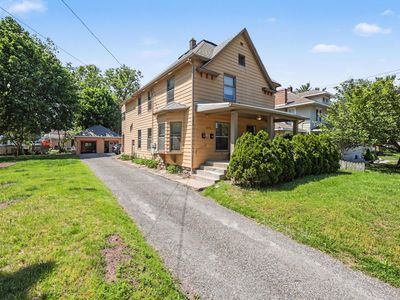 3271 Coit Ave NE