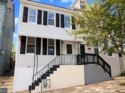 290 S 5th St