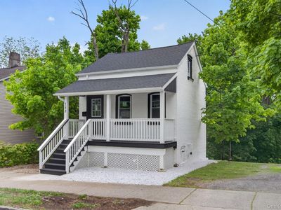 152 N Clinton Street