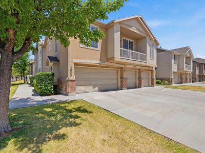 1138 W Kensington Dr