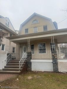 704 Park Ave