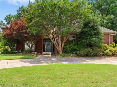 2304 Brigadoon Dr