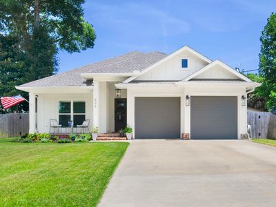 806 Pickens Ave