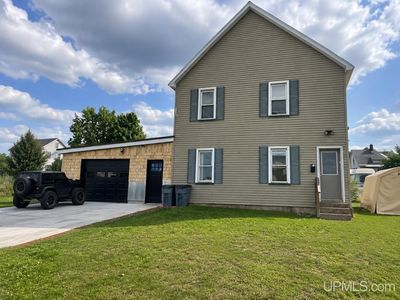 329 Cedar St