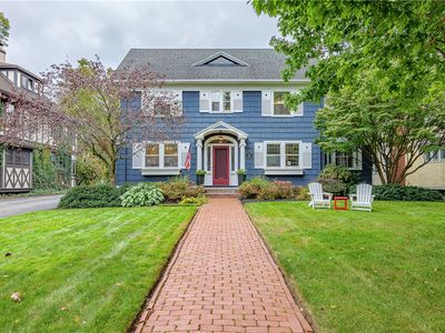 381 Beresford Rd