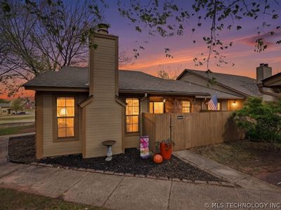 9248 S Urbana Ave #11-A