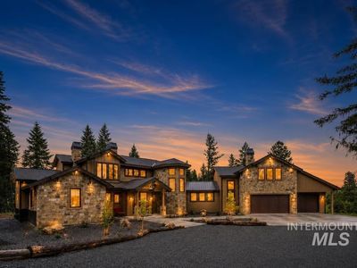 1084 Blackhawk Lake Dr