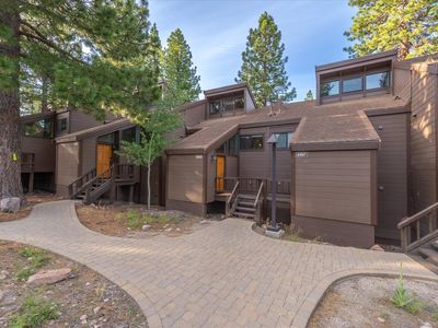 6066 Rocky Point Cir