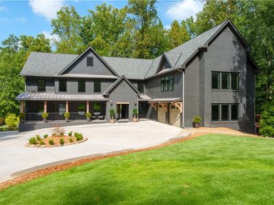 5666 Long Island Dr NW