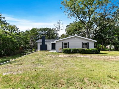 1204 Confederate Cir