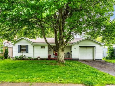 1285 Parkview Dr
