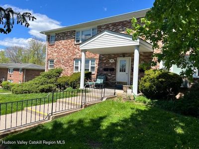 136 N Chestnut Street #16a