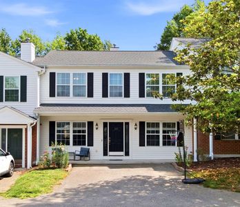215 Bronze Leaf Dr