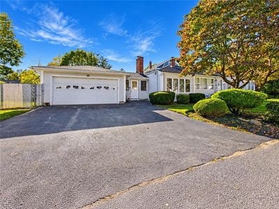 11 Hemlock Dr