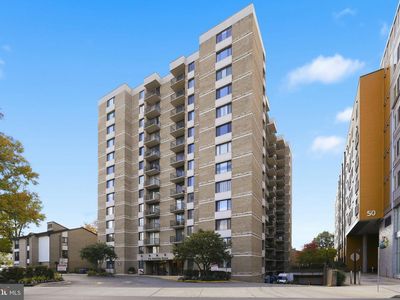 4 Monroe St APT 1306