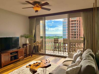 90 Edgewater Dr #Penthouse 10