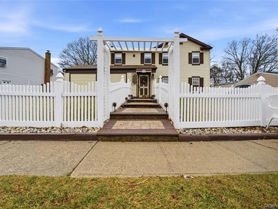 Property at 384 SINGINGWOOD Drive, Holbrook, NY