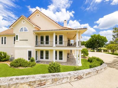 107 Deerwood Drive