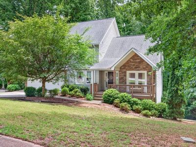 465 Emerald Lake Ln