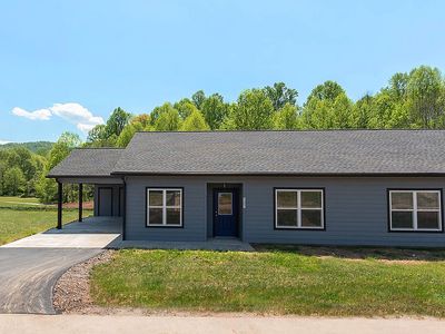 137 Diamond Ave
