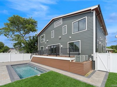141 Flamingo Street