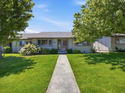 2419-D W Grand Ronde Pl