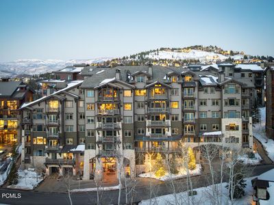 8902 Empire Club Dr #707