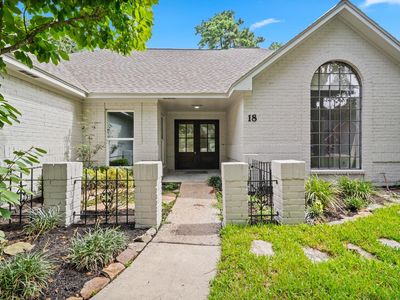 18 Windsor Dr