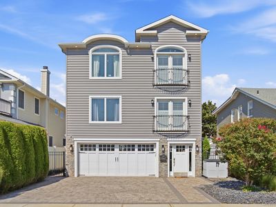 241 W Pine Street