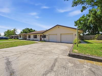 3133 Bay Ln