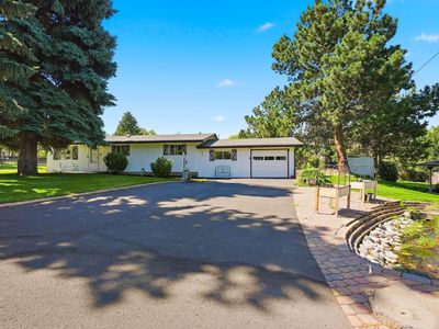 63825 Scenic Dr