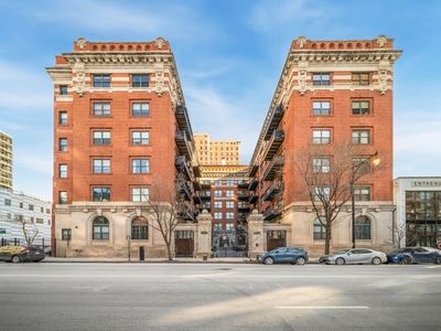 1439 S Michigan Ave APT 107