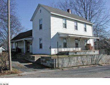 1105 Franklin St
