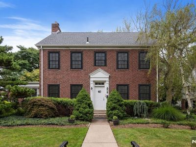 210 Spring Valley Ave