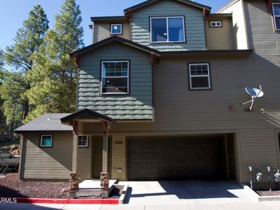 2562 W Cripple Creek Drive