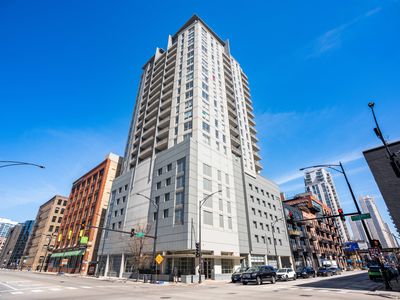 330 W Grand Ave APT 1802