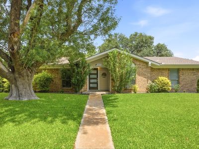 2103 Drake Dr
