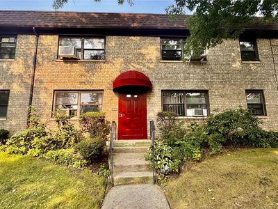 Property at 69-55 136th St UNIT 2A, Kew Gardens Hills, NY