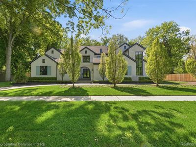 1551 Lakeside Dr